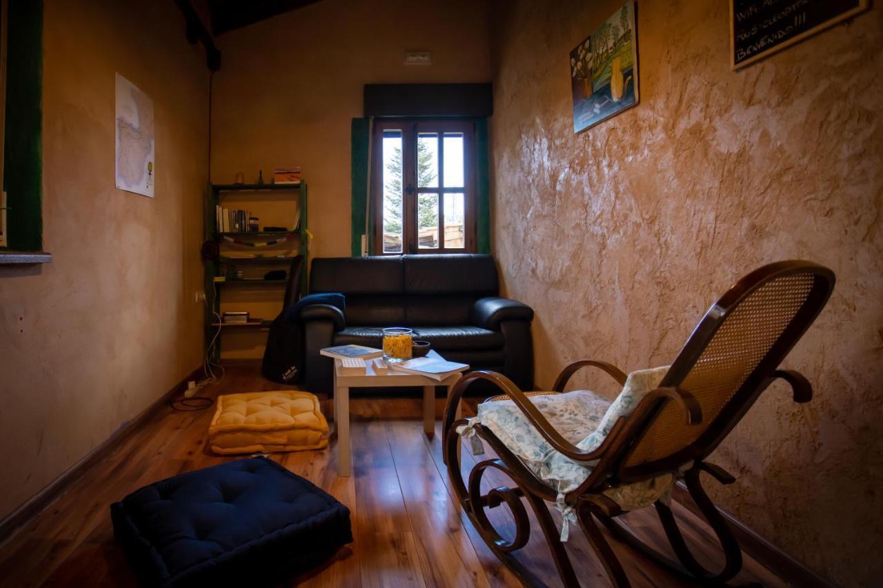 Albergue De Peregrinos Casa Flor Murias de Rechivaldo Exterior photo